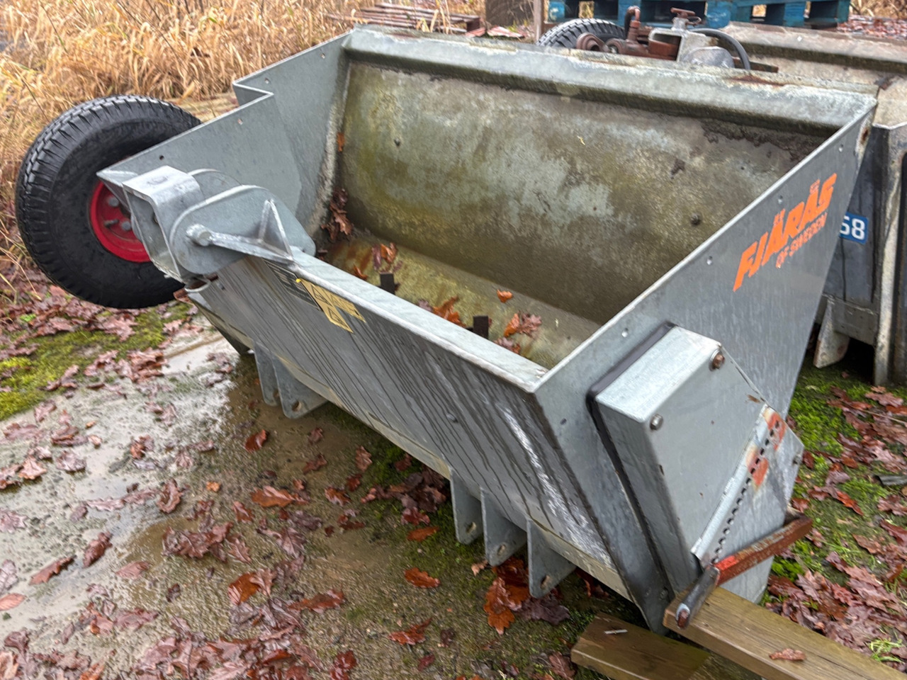 Fjärås 709/1500 - Разбрасыватель песка/ Соли: фото 1 Fjärås 709/1500 - Разбрасыватель песка/ Соли: фото 1