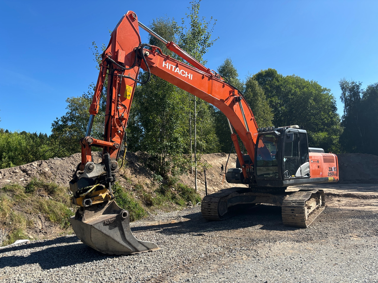 Hitachi ZX 250LC-5B - Экскаватор: фото 1 Hitachi ZX 250LC-5B - Экскаватор: фото 1