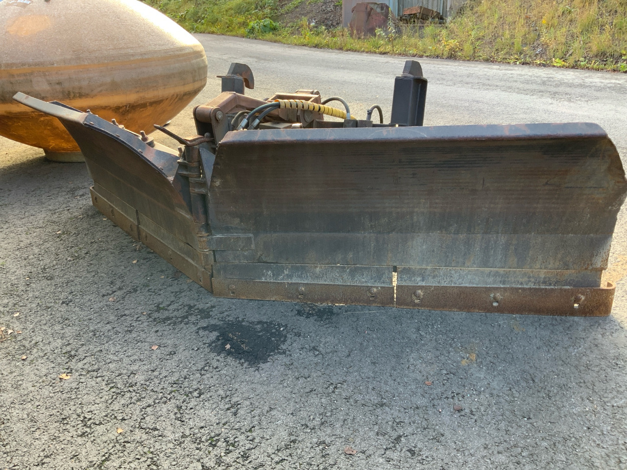 Holms KV-320 - Отвал для снега: фото 1 Holms KV-320 - Отвал для снега: фото 1