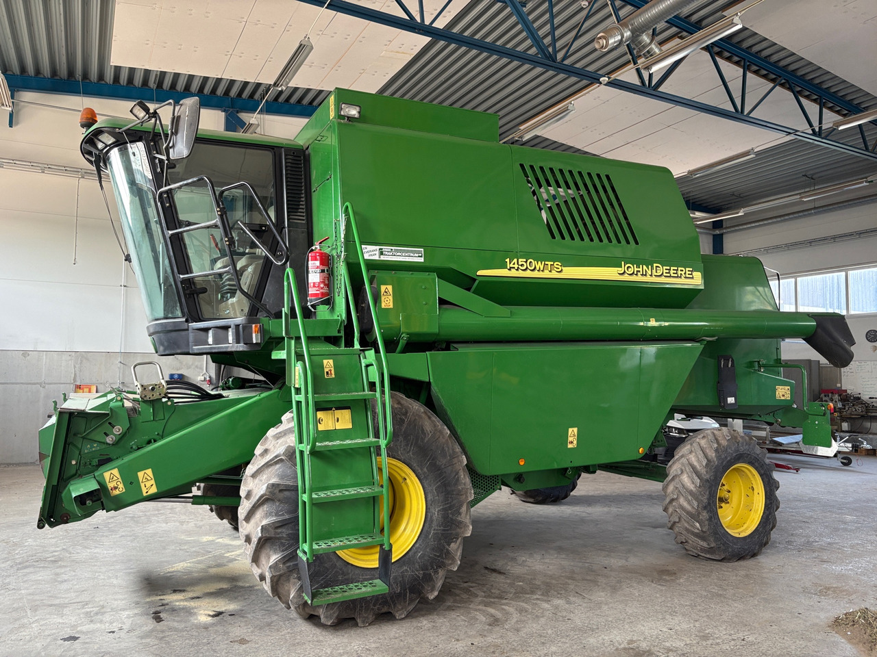 John Deere 1450WTS - Зерноуборочный комбайн: фото 1 John Deere 1450WTS - Зерноуборочный комбайн: фото 1