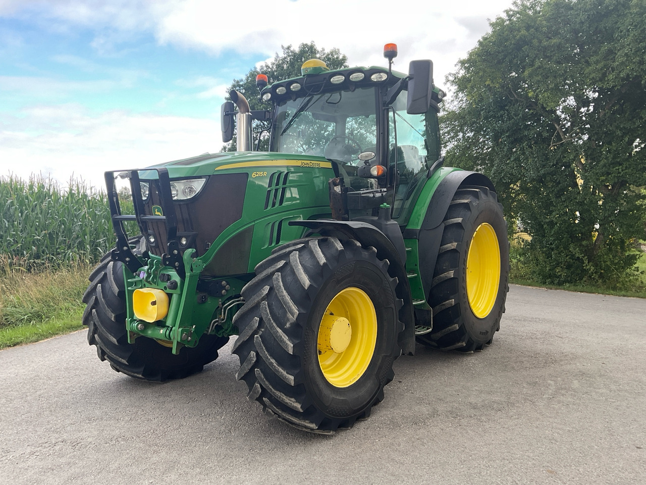 John Deere 6215R - Трактор: фото 1 John Deere 6215R - Трактор: фото 1