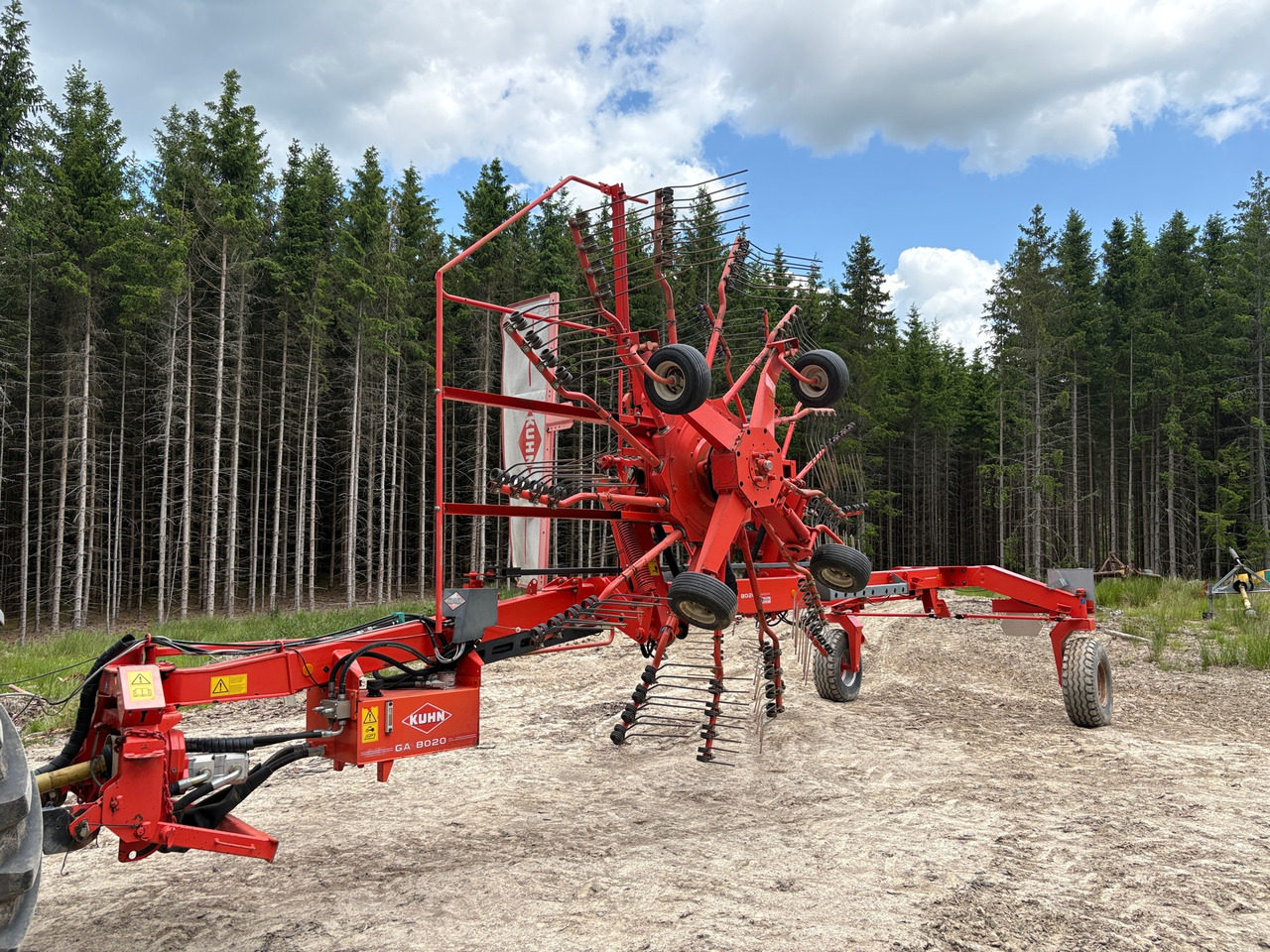 Kuhn GA 8020 - Сеноворошилка: фото 1 Kuhn GA 8020 - Сеноворошилка: фото 1