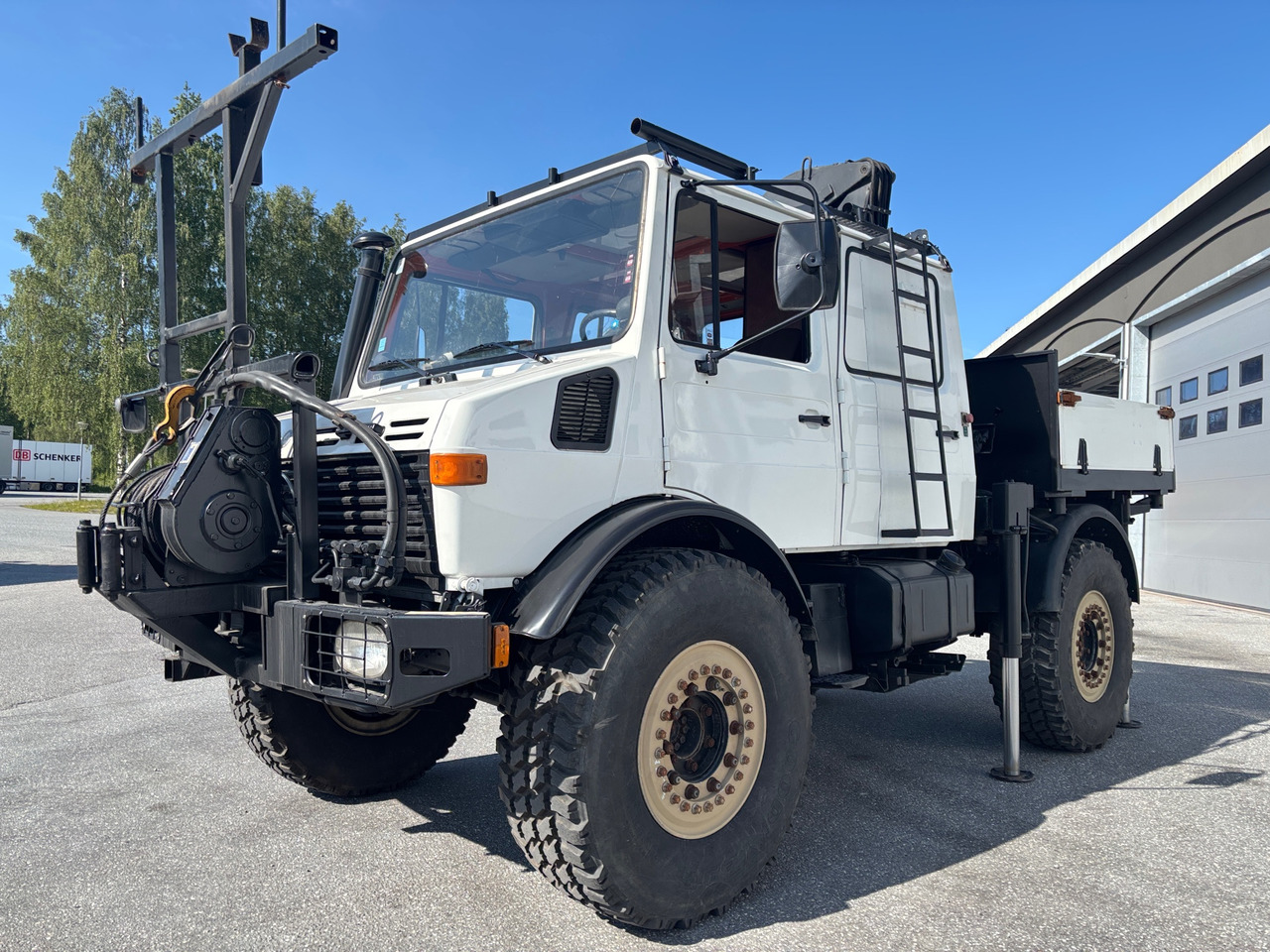 Mercedes-Benz Unimog 1300 L - Автоманипулятор: фото 1 Mercedes-Benz Unimog 1300 L - Автоманипулятор: фото 1