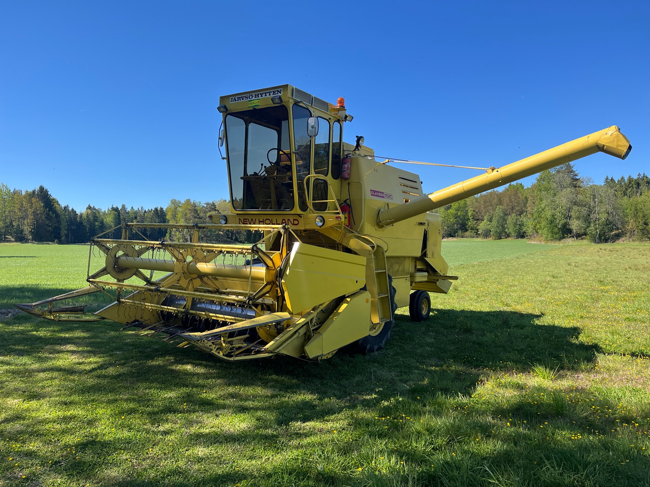 New Holland Clayson 1520 - Зерноуборочный комбайн: фото 1 New Holland Clayson 1520 - Зерноуборочный комбайн: фото 1