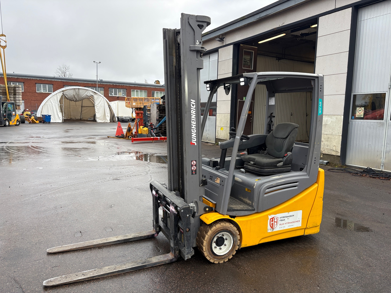 Jungheinrich EFG 218K - Погрузочно-разгрузочная техника: фото 1 Jungheinrich EFG 218K - Погрузочно-разгрузочная техника: фото 1