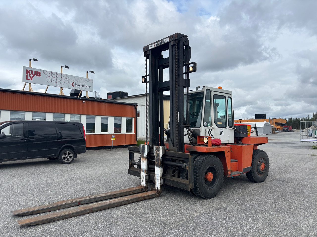 Kalmar 8-600 - Погрузочно-разгрузочная техника: фото 1 Kalmar 8-600 - Погрузочно-разгрузочная техника: фото 1