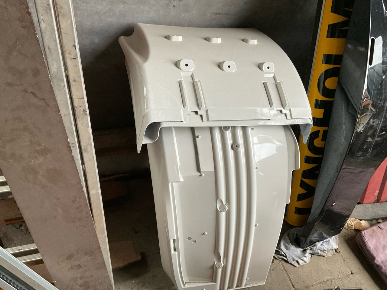 Scania Breda modellen - Крыло для Грузовиков: фото 1 Scania Breda modellen - Крыло для Грузовиков: фото 1