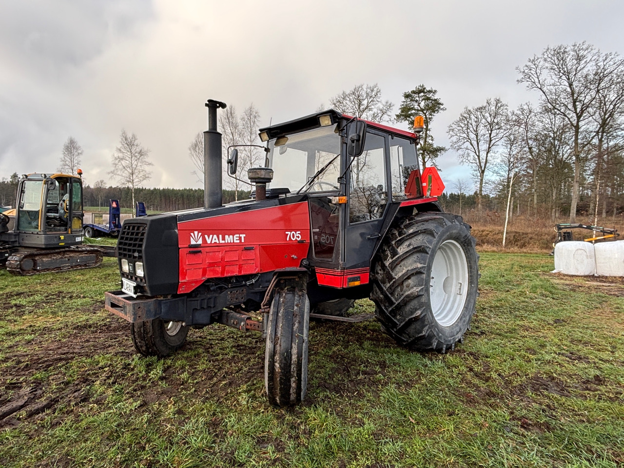 Valtra Valmet 705 - Трактор: фото 1 Valtra Valmet 705 - Трактор: фото 1