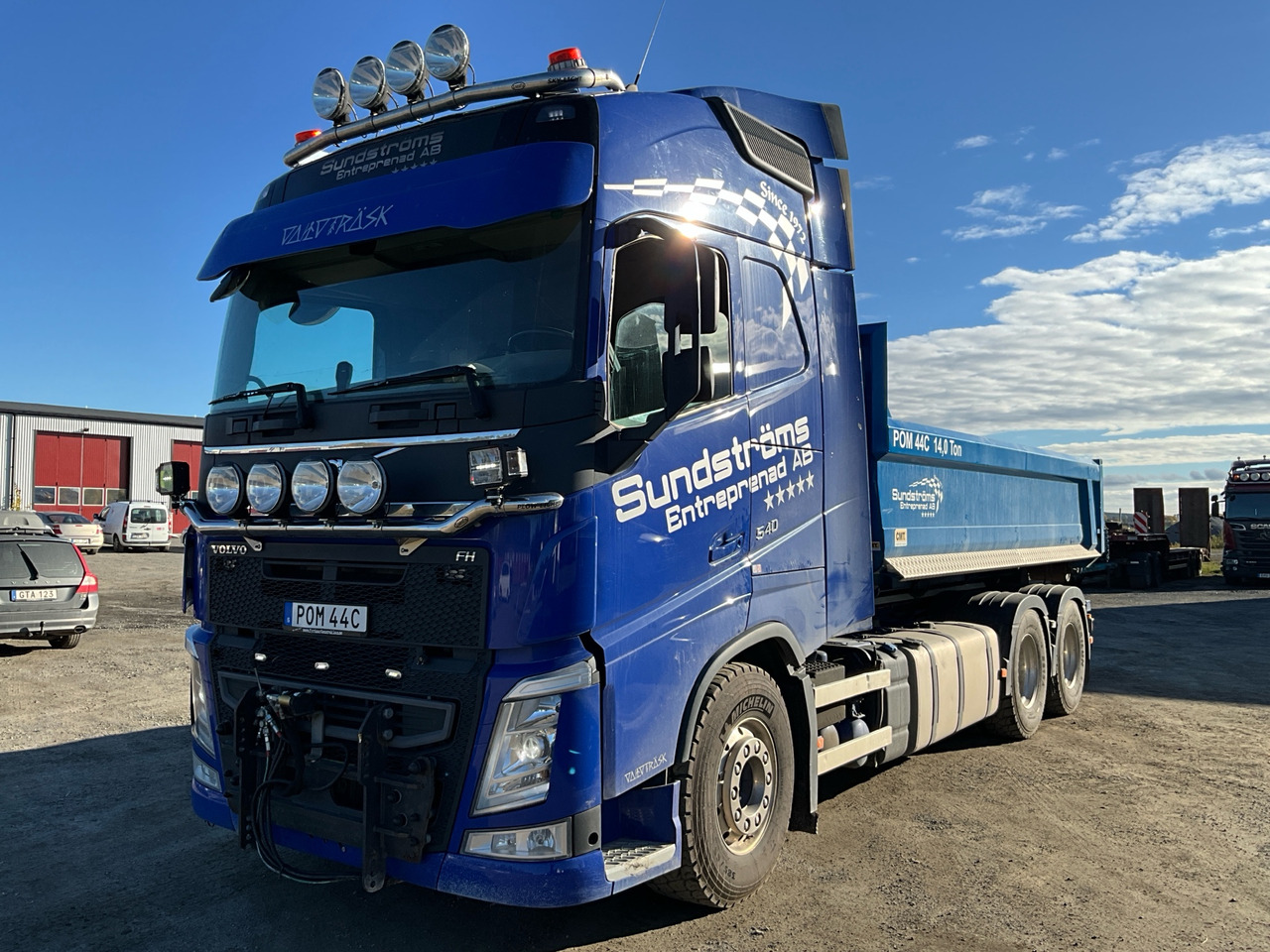 Volvo FH540 - Крюковой мультилифт: фото 1 Volvo FH540 - Крюковой мультилифт: фото 1