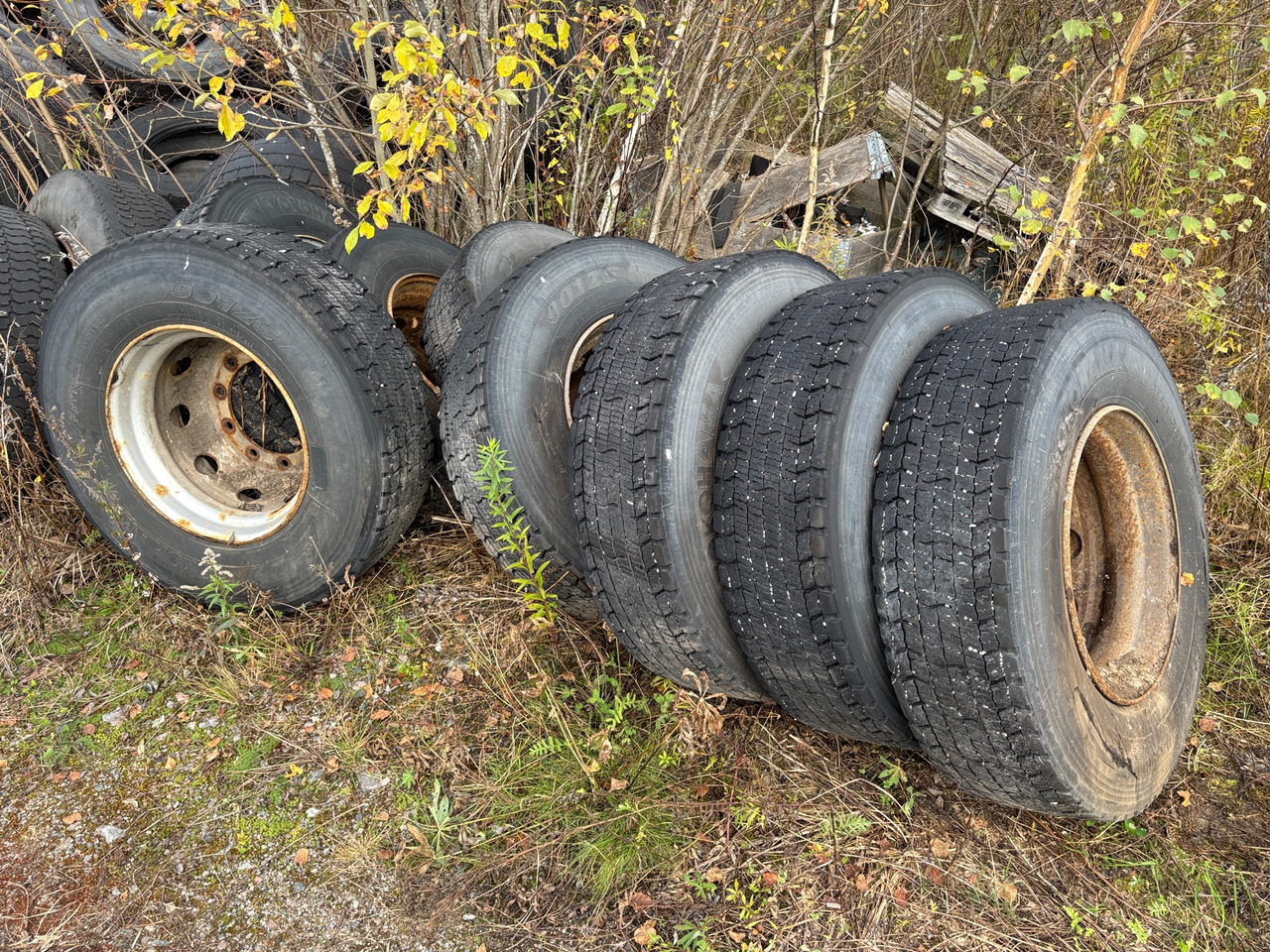 Yokohama 295/80R22,5 - Колесо для Грузовиков: фото 1 Yokohama 295/80R22,5 - Колесо для Грузовиков: фото 1