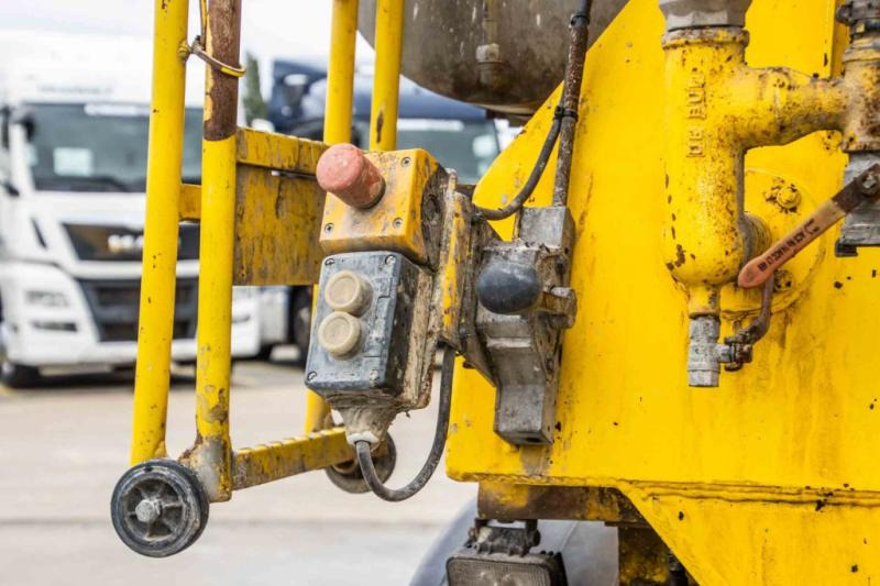 DE BUF BETON MIXER/MALAXEUR/MISCHER 10M3 - Полуприцеп бетоносмеситель: фото 5 DE BUF BETON MIXER/MALAXEUR/MISCHER 10M3 - Полуприцеп бетоносмеситель: фото 5