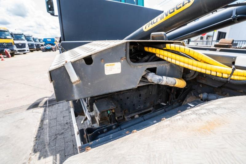 Iveco TRAKKER 360-6x4-PALFINGER в лизинг Iveco TRAKKER 360-6x4-PALFINGER: фото 9