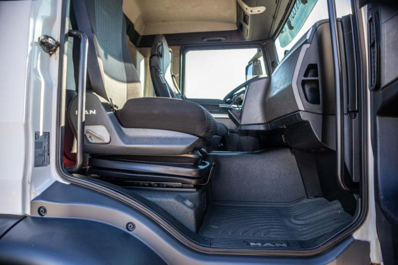 Грузовик с закрытым кузовом MAN TGS 18.360 LL: фото 9
