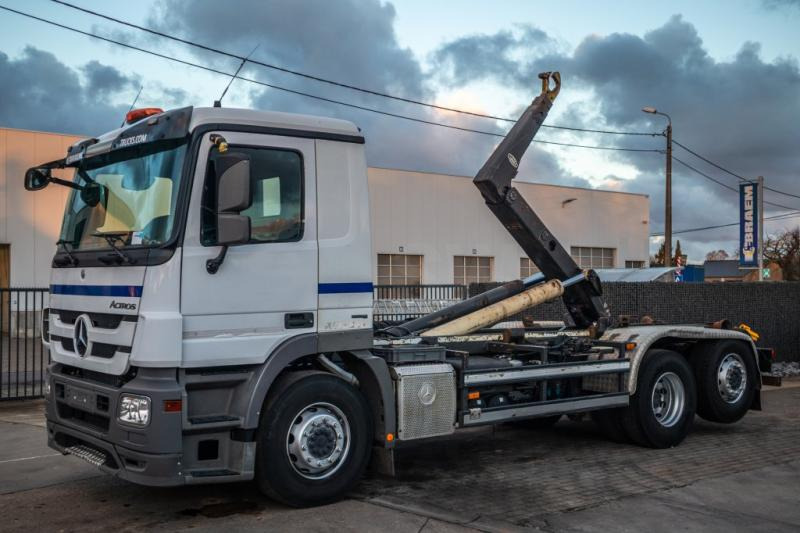 Mercedes ACTROS 2646 L-MP3 - Крюковой мультилифт: фото 1 Mercedes ACTROS 2646 L-MP3 - Крюковой мультилифт: фото 1