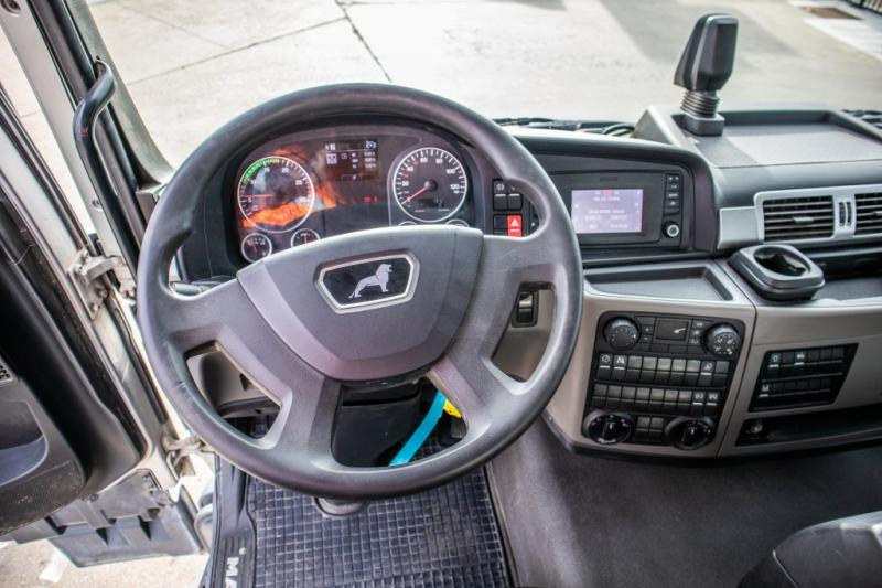 Фото интерьера 1: Тягач MAN TGS 26.470 6X6H+HYDR Фото интерьера 1: Тягач MAN TGS 26.470 6X6H+HYDR