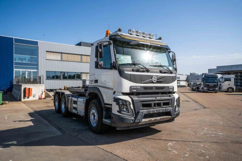 Volvo FMX 500 - HIAB XR21S (+tractor) - Крюковой мультилифт: фото 2 Volvo FMX 500 - HIAB XR21S (+tractor) - Крюковой мультилифт: фото 2