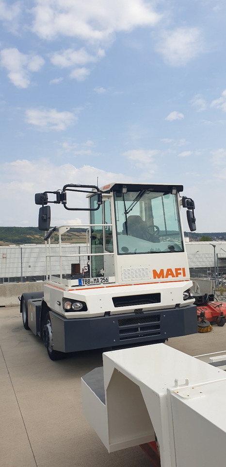 MAFI T230 - Терминальный тягач: фото 2 MAFI T230 - Терминальный тягач: фото 2