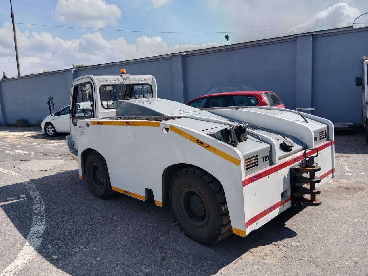 TLD TMX150 - Аэродромный тягач: фото 2 TLD TMX150 - Аэродромный тягач: фото 2