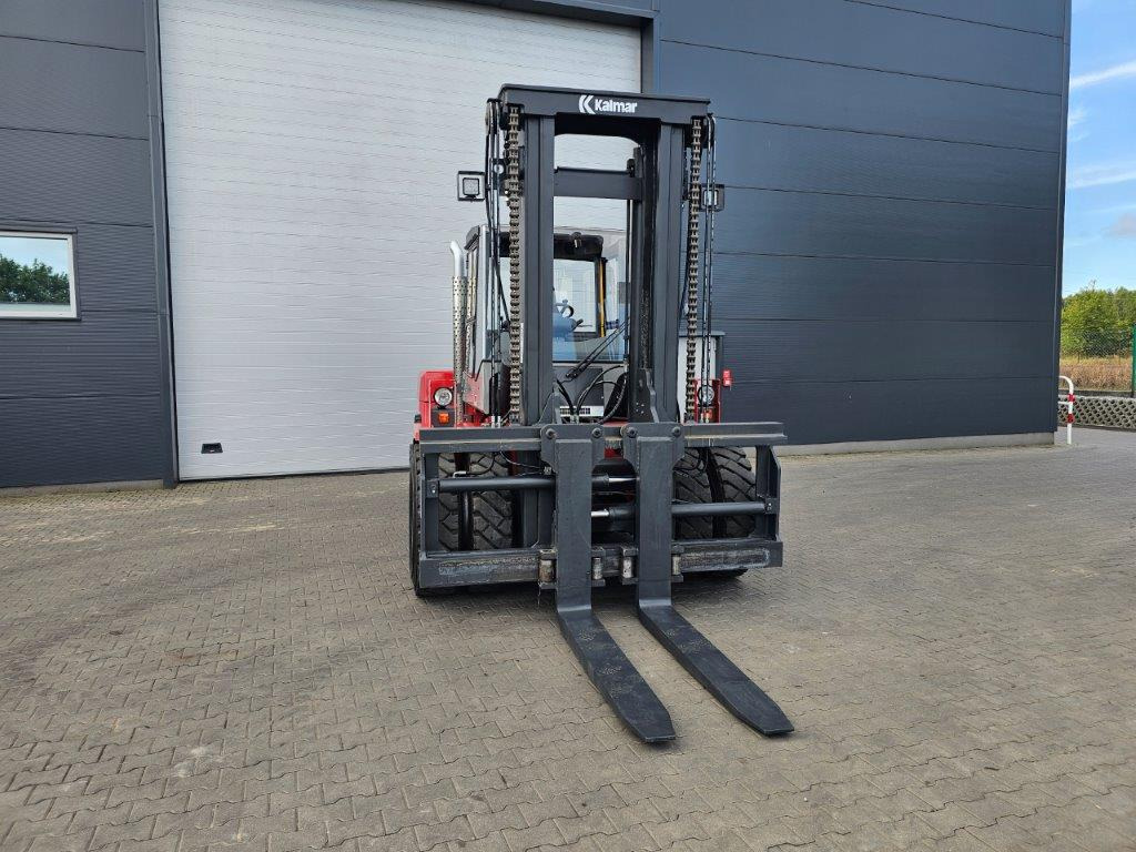 Kalmar DCE100-12 - Дизельный погрузчик: фото 4 Kalmar DCE100-12 - Дизельный погрузчик: фото 4