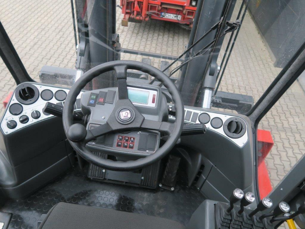Kalmar DCE150-6 Marine Forklift For Boat Handling - Дизельный погрузчик: фото 3 Kalmar DCE150-6 Marine Forklift For Boat Handling - Дизельный погрузчик: фото 3