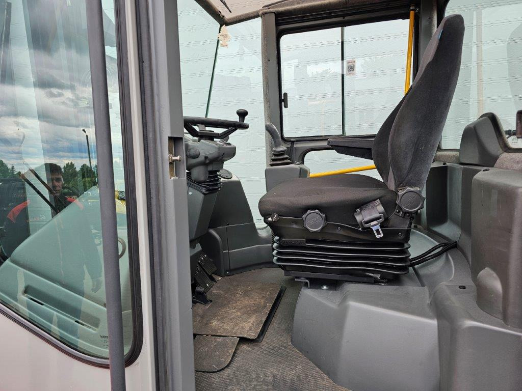 Дизельный погрузчик Kalmar DCF80-9H: фото 6 Дизельный погрузчик Kalmar DCF80-9H: фото 6