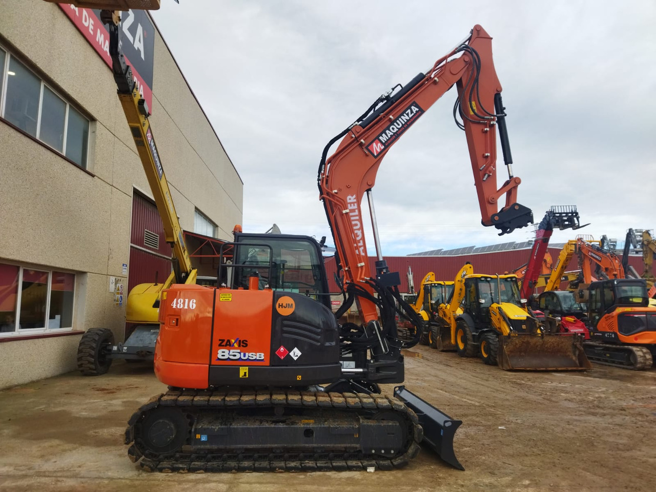 HITACHI ZX85USB-6 - Мини-экскаватор: фото 1 HITACHI ZX85USB-6 - Мини-экскаватор: фото 1