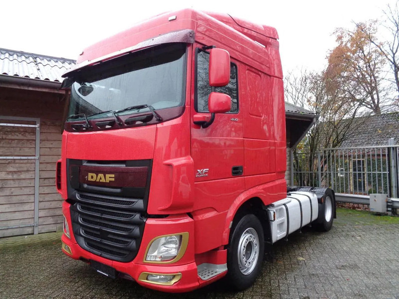DAF XF 106 106-460 / Euro 6 ADR /Intarder / 2 tanks / Standairco - Тягач: фото 1 DAF XF 106 106-460 / Euro 6 ADR /Intarder / 2 tanks / Standairco - Тягач: фото 1