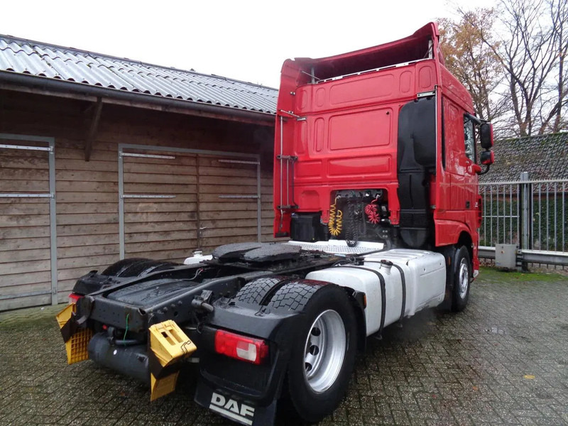 DAF XF 106 106-460 / Euro 6 ADR /Intarder / 2 tanks / Standairco - Тягач: фото 3 DAF XF 106 106-460 / Euro 6 ADR /Intarder / 2 tanks / Standairco - Тягач: фото 3