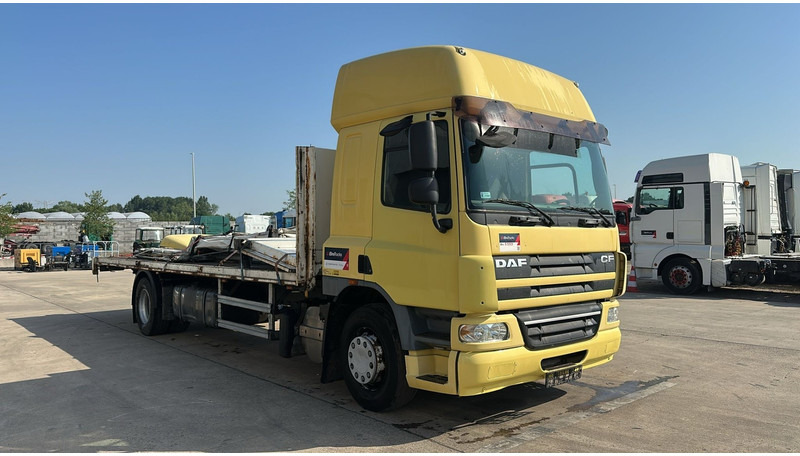 DAF 75 CF 310 (GOOD CONDITION / POSSIBLE AS BOX WITH CURTAIN / BONNE ETAT) - Грузовик бортовой/ Платформа: фото 3 DAF 75 CF 310 (GOOD CONDITION / POSSIBLE AS BOX WITH CURTAIN / BONNE ETAT) - Грузовик бортовой/ Платформа: фото 3