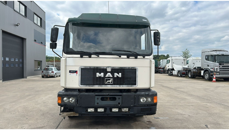 MAN 26.312 (6 CYLINDER / 6X2 / BELGIAN TRUCK IN GOOD CONDITION) - Грузовик-шасси: фото 2 MAN 26.312 (6 CYLINDER / 6X2 / BELGIAN TRUCK IN GOOD CONDITION) - Грузовик-шасси: фото 2