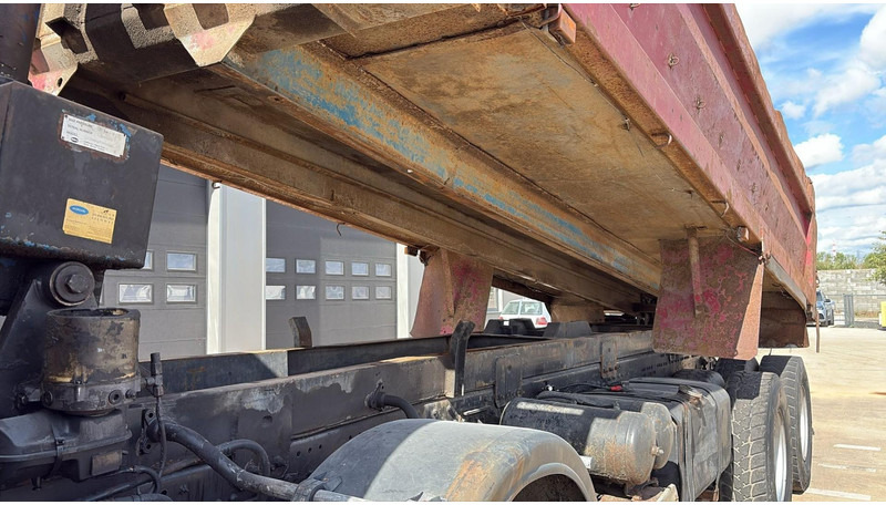 Самосвал MAN 35.372 (MANUAL PUMP / 6 CYLINDER / BIG AXLE / STEEL SUSP.): фото 17 Самосвал MAN 35.372 (MANUAL PUMP / 6 CYLINDER / BIG AXLE / STEEL SUSP.): фото 17