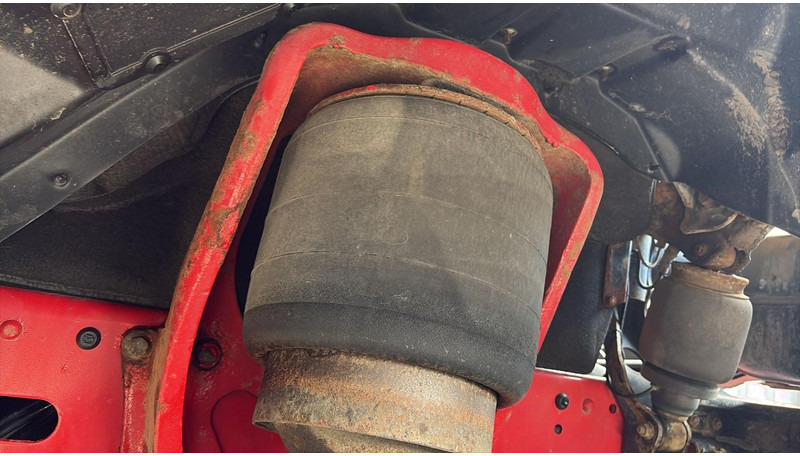 MAN TGA 18.410 (POMPE MANUELLE / MANUAL PUMP / BOITE MANUELLE / MANUAL GEARBOX) в лизинг MAN TGA 18.410 (POMPE MANUELLE / MANUAL PUMP / BOITE MANUELLE / MANUAL GEARBOX): фото 12 MAN TGA 18.410 (POMPE MANUELLE / MANUAL PUMP / BOITE MANUELLE / MANUAL GEARBOX) в лизинг MAN TGA 18.410 (POMPE MANUELLE / MANUAL PUMP / BOITE MANUELLE / MANUAL GEARBOX): фото 12