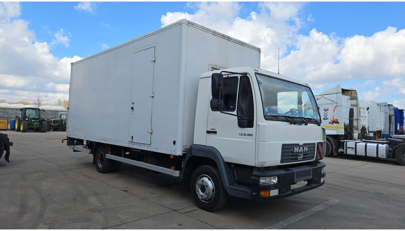 MAN TGL 8.180 (MANUAL GEARBOX / BELGIAN TRUCK / STEEL SUSPENSION) - Грузовик с закрытым кузовом: фото 2 MAN TGL 8.180 (MANUAL GEARBOX / BELGIAN TRUCK / STEEL SUSPENSION) - Грузовик с закрытым кузовом: фото 2