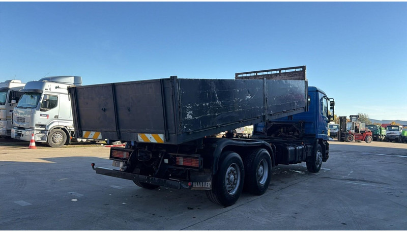 Mercedes-Benz ACTROS 2535 (EPS / BENNE / TIPPER / 8 ROUES / 3 PEDALES) - Самосвал: фото 4 Mercedes-Benz ACTROS 2535 (EPS / BENNE / TIPPER / 8 ROUES / 3 PEDALES) - Самосвал: фото 4