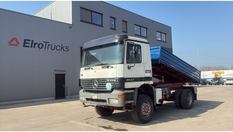 Mercedes-Benz Actros 1843 (4X4 / EPS / GRAND PONT / LAMES / V6 / 2 PONTS) - Самосвал: фото 1 Mercedes-Benz Actros 1843 (4X4 / EPS / GRAND PONT / LAMES / V6 / 2 PONTS) - Самосвал: фото 1