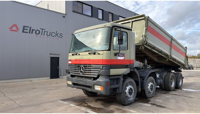 Mercedes-Benz Actros 3235 (EPS / LAMES / GRAND PONT / STEEL SUSP. / 3 PEDALES / MP1) - Самосвал: фото 1 Mercedes-Benz Actros 3235 (EPS / LAMES / GRAND PONT / STEEL SUSP. / 3 PEDALES / MP1) - Самосвал: фото 1