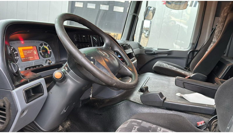 Самосвал Mercedes-Benz Actros 4141 (8X6 / EPS / PARFAIT ETAT / TOP CONDITION / V6 / MP2 / BIG AXLE / STEEL SUSP. / LAMES): фото 17