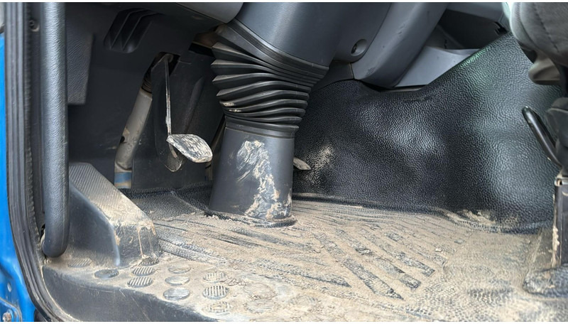 Самосвал Mercedes-Benz Actros 4141 (8X6 / EPS / PARFAIT ETAT / TOP CONDITION / V6 / MP2 / BIG AXLE / STEEL SUSP. / LAMES): фото 16