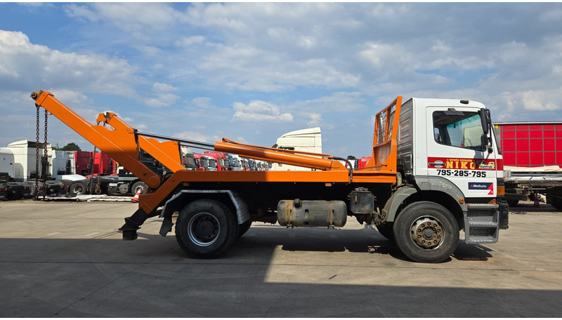 Mercedes-Benz Atego 1823 (BIG AXLE / STEEL SUSP. / LAMES / BOITE MANUELLE / MANUAL GETRIEBE) - Грузовик-контейнеровоз/ Сменный кузов: фото 4 Mercedes-Benz Atego 1823 (BIG AXLE / STEEL SUSP. / LAMES / BOITE MANUELLE / MANUAL GETRIEBE) - Грузовик-контейнеровоз/ Сменный кузов: фото 4