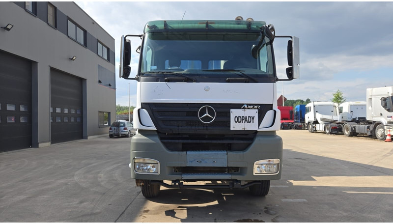 Mercedes-Benz Axor 3243 (BOITE MANUELLE / MANUAL GEARBOX / LAMES / 8X4 / MANUAL GETRIEBE) - Самосвал: фото 2 Mercedes-Benz Axor 3243 (BOITE MANUELLE / MANUAL GEARBOX / LAMES / 8X4 / MANUAL GETRIEBE) - Самосвал: фото 2