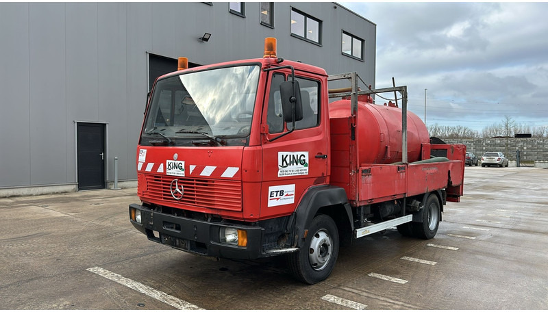 Mercedes-Benz SK 814 (VIDANGEUR / VACUUM / AUXILAIRY / SPER / STEEL SUSP. / LAMES) - Ассенизатор: фото 1 Mercedes-Benz SK 814 (VIDANGEUR / VACUUM / AUXILAIRY / SPER / STEEL SUSP. / LAMES) - Ассенизатор: фото 1