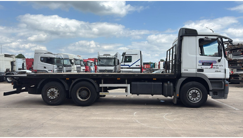 Mercedes-Benz actros 2541 (EPS / 3 PEDALES / LAMES DEVANT / STEEL FRONT / PARFAIT ETAT !! / V6) - Грузовик бортовой/ Платформа: фото 4 Mercedes-Benz actros 2541 (EPS / 3 PEDALES / LAMES DEVANT / STEEL FRONT / PARFAIT ETAT !! / V6) - Грузовик бортовой/ Платформа: фото 4