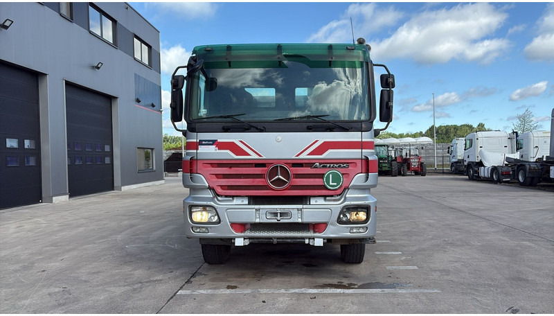 Mercedes-Benz actros 3241 (8X4 / LAMES / GRAND PONT / GRAND BENNE / 3 PONTS / TRES BONNE ETAT) - Самосвал: фото 2 Mercedes-Benz actros 3241 (8X4 / LAMES / GRAND PONT / GRAND BENNE / 3 PONTS / TRES BONNE ETAT) - Самосвал: фото 2