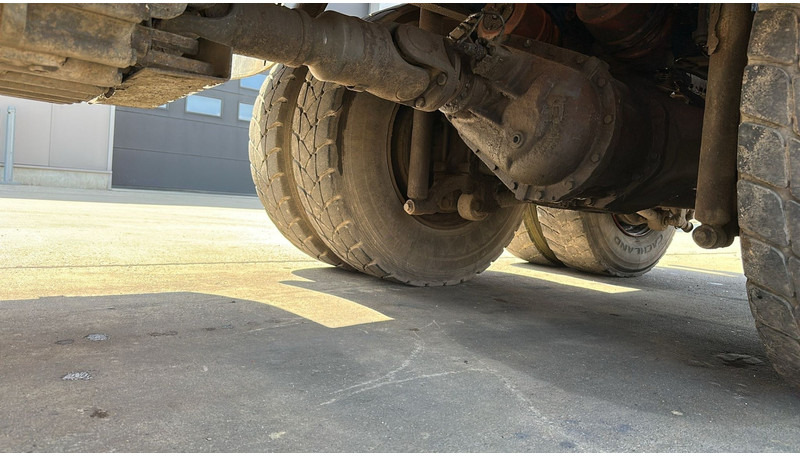 Самосвал Mercedes-Benz actros 3340 (EPS / 6X6 / 3 PEDALES / LAMES / GRAND PONT / BIG AXLE / TRES PROPRE): фото 15