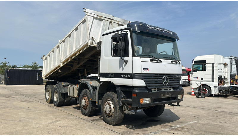 Mercedes-Benz actros 4140 (8X8 / BOITE MANUELLE / MANUAL GEARBOX / LAMES / GRAND PONT / BIG AXLE) - Самосвал: фото 5 Mercedes-Benz actros 4140 (8X8 / BOITE MANUELLE / MANUAL GEARBOX / LAMES / GRAND PONT / BIG AXLE) - Самосвал: фото 5