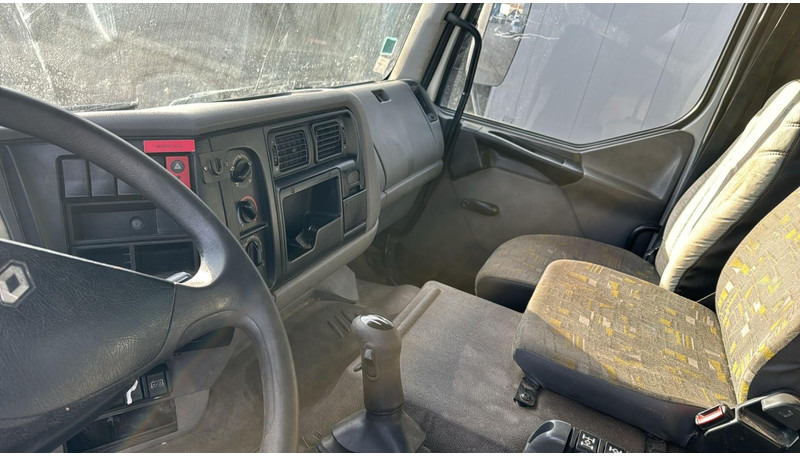 Renault Kerax 370 (10970L / CAMION FRANCAIS / VIDANGEUR / 6X4 / LAMES / GRAND PONT) в лизинг Renault Kerax 370 (10970L / CAMION FRANCAIS / VIDANGEUR / 6X4 / LAMES / GRAND PONT): фото 13