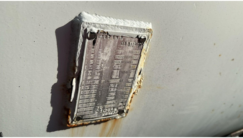 Renault Kerax 370 (10970L / CAMION FRANCAIS / VIDANGEUR / 6X4 / LAMES / GRAND PONT) в лизинг Renault Kerax 370 (10970L / CAMION FRANCAIS / VIDANGEUR / 6X4 / LAMES / GRAND PONT): фото 14