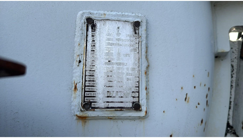 Renault Kerax 370 (10970L / CAMION FRANCAIS / VIDANGEUR / 6X4 / LAMES / GRAND PONT) в лизинг Renault Kerax 370 (10970L / CAMION FRANCAIS / VIDANGEUR / 6X4 / LAMES / GRAND PONT): фото 18