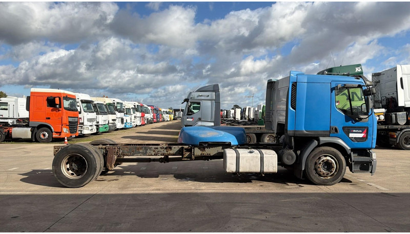 Renault Premium 320 (BOITE MANUELLE / MANUAL GEARBOX) - Грузовик-шасси: фото 3 Renault Premium 320 (BOITE MANUELLE / MANUAL GEARBOX) - Грузовик-шасси: фото 3