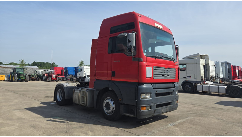 MAN TGA 18.390 (BOITE MANUELLE / MANUAL GEARBOX / PTO / POMPE HYDRAULIQUE) - Тягач: фото 3 MAN TGA 18.390 (BOITE MANUELLE / MANUAL GEARBOX / PTO / POMPE HYDRAULIQUE) - Тягач: фото 3